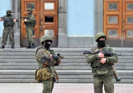 В Севастополе штурмом взяли штаб ВМС Украины