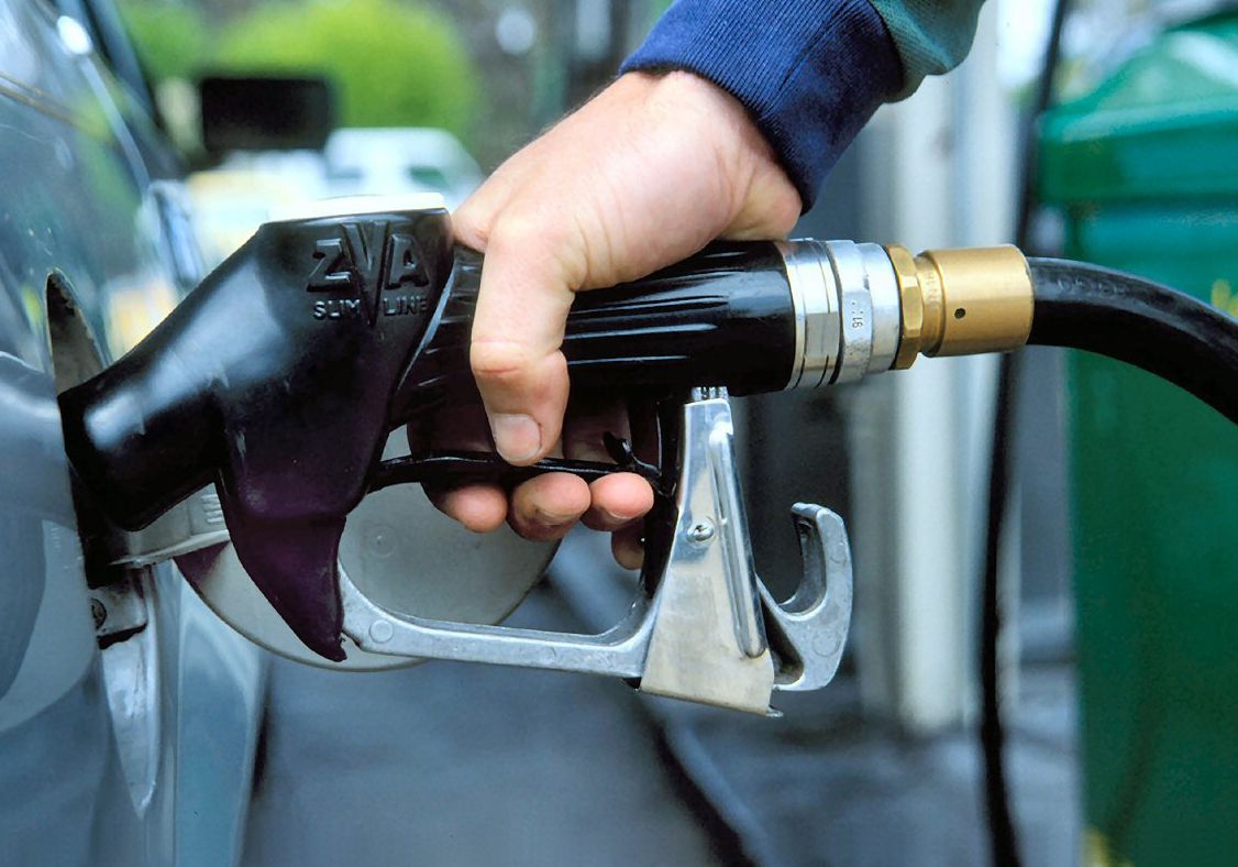 Макаров в Рязани: государство сможет удержать цены на бензин