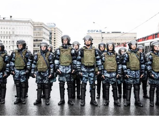 После акции протеста в Москве задержаны более 100 человек