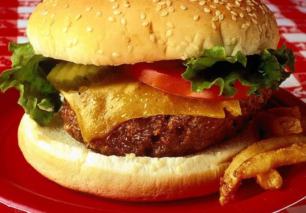 «Макдоналдсу» запретят продавать бургеры