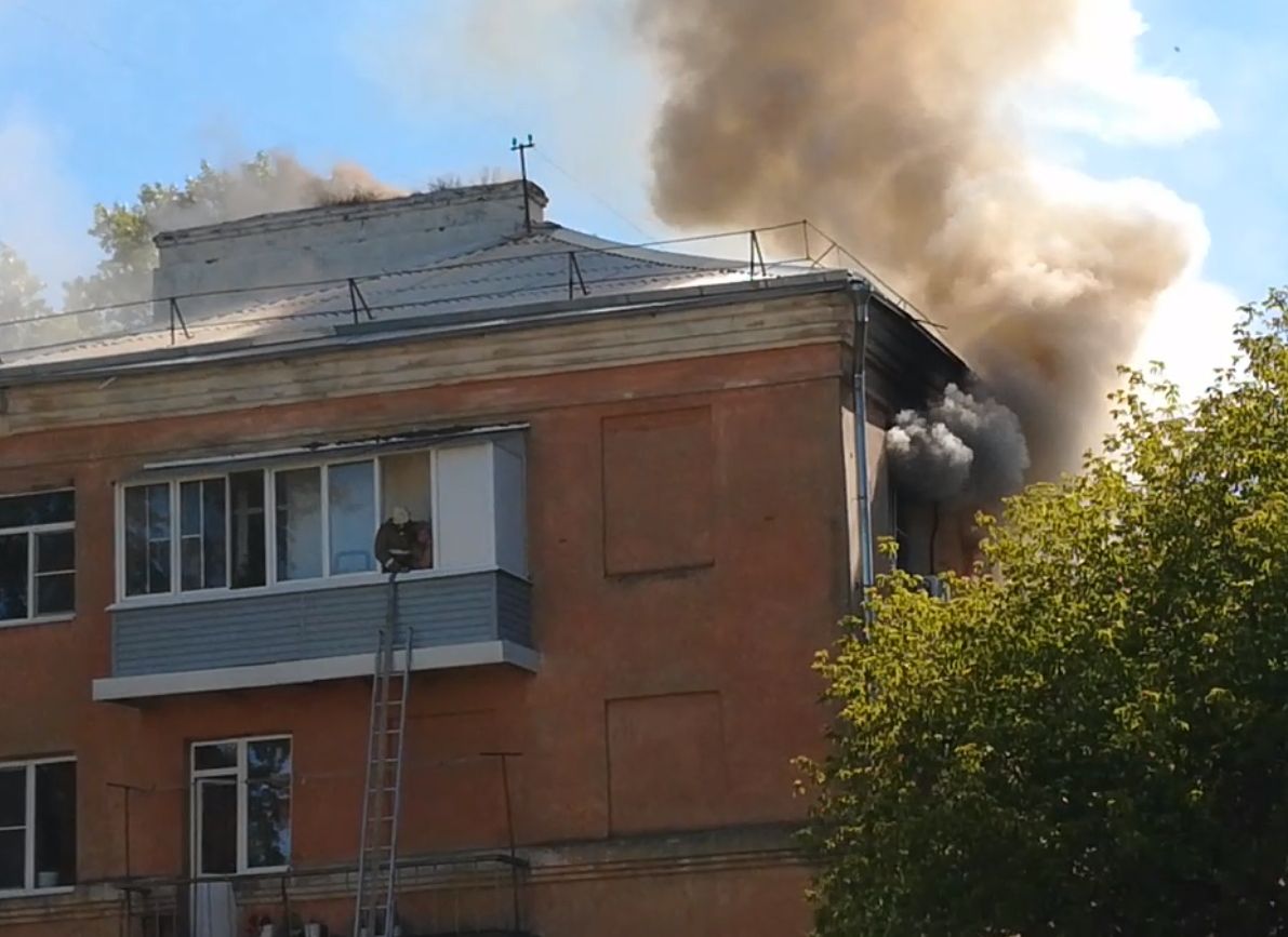 В МЧС рассказали подробности крупного пожара в Дягилеве