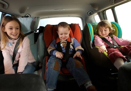 Правила перевозки детей в автомобилях могут изменить