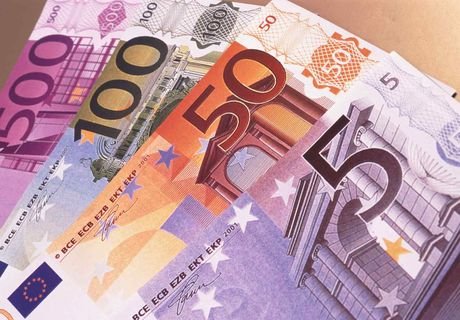 Официальный курс евро вырос на 1,13 рубля