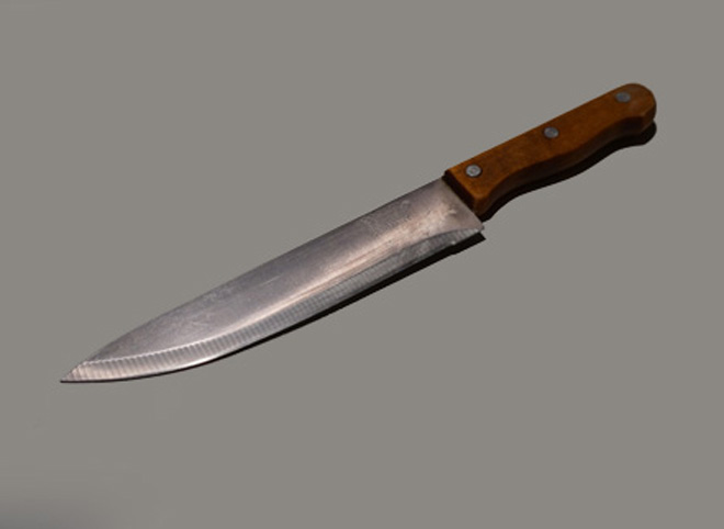 В Рязани прохожий с ножом напал на женщину