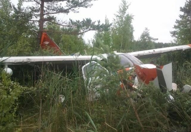 Рязанский самолет совершил жесткую посадку в Пскове