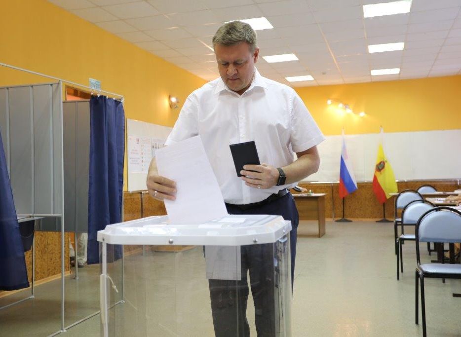 Любимов отдал свой голос на выборах в Рязанскую городскую думу