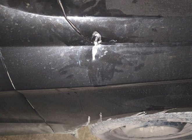 Соцсети: в Дашково-Песочне неизвестные кидают камни с крыши на машины