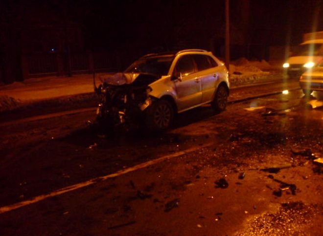 В лобовом столкновении Citroen и Renault в Рыбновском районе пострадали три человека