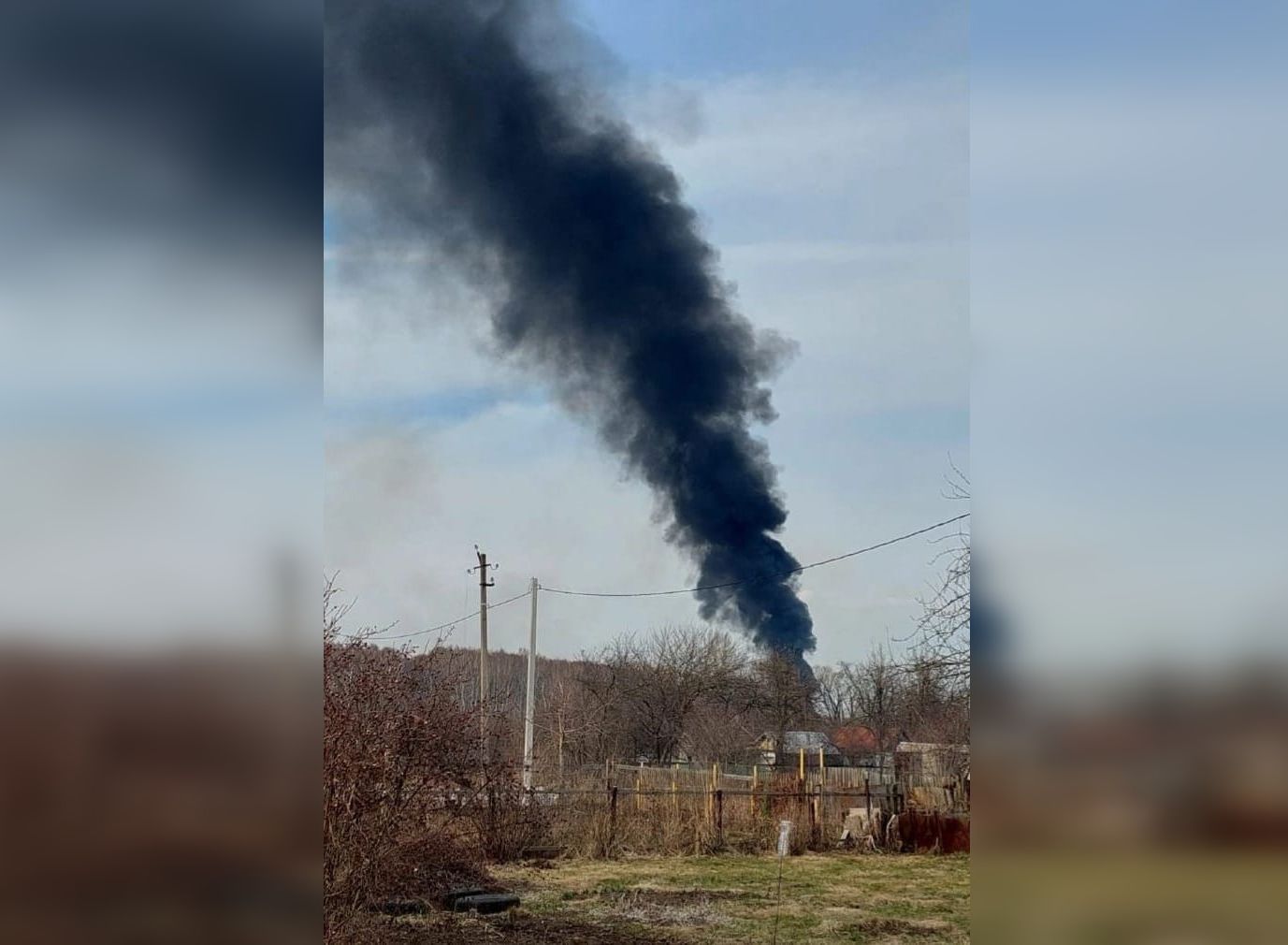 МЧС: в поселке Турлатово загорелись отходы