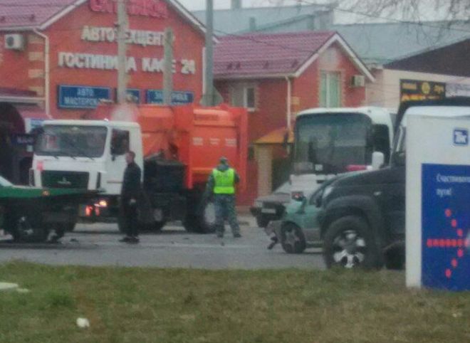 В ДТП на Михайловском шоссе пострадали четыре человека