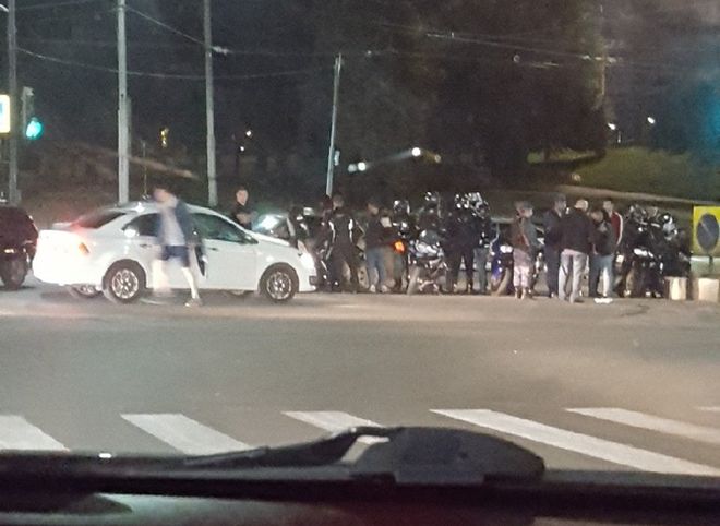Соцсети: при повороте с улицы Вокзальной на Московское шоссе сбили мотоциклиста