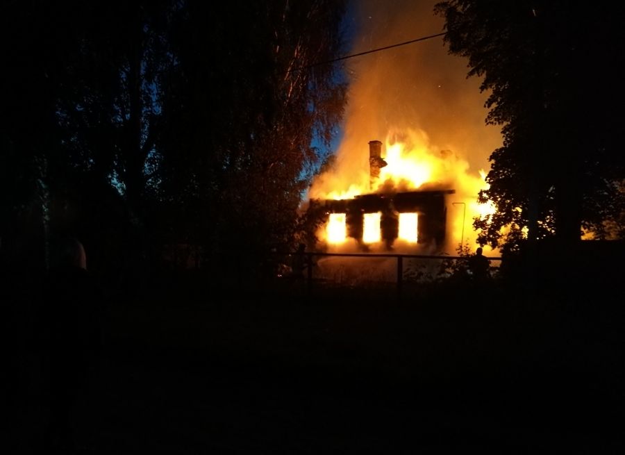На пожаре в деревне Полково погиб 54-летний мужчина