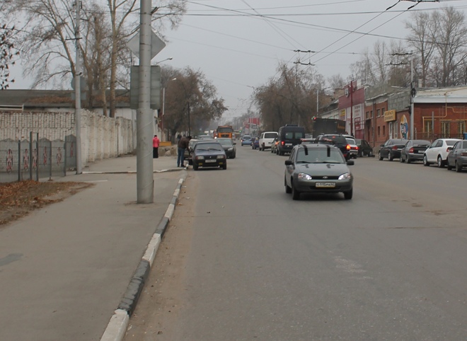 На улице Островского на неделю ограничат движение транспорта
