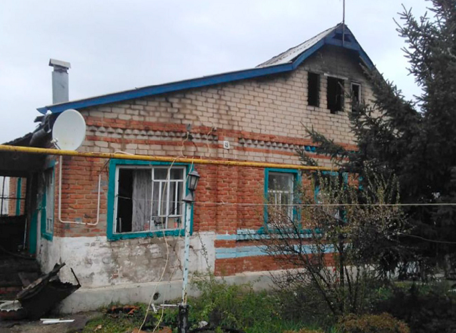 Жители Ряжска спасли из загоревшегося дома пожилую женщину и мать с ребенком
