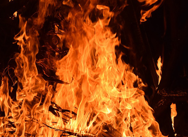 На пожаре в Милославском районе пострадала пенсионерка
