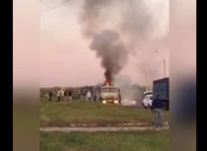 В Рязани загорелся грузовик (видео)
