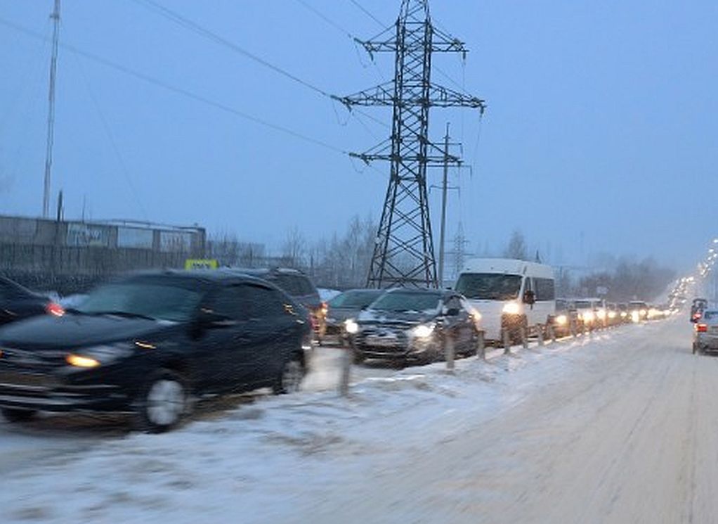 Рязанцы встали в многокилометровых пробках