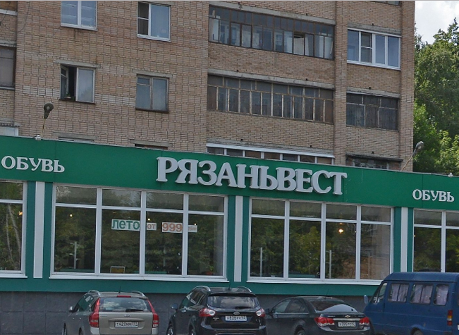 На Грибоедова 22-летний рязанец упал с четвертого этажа на козырек «Рязаньвеста»
