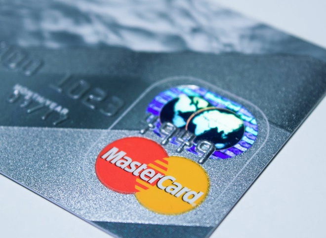 Mastercard заблокировала нескольким финучреждениям из РФ доступ к платежной сети