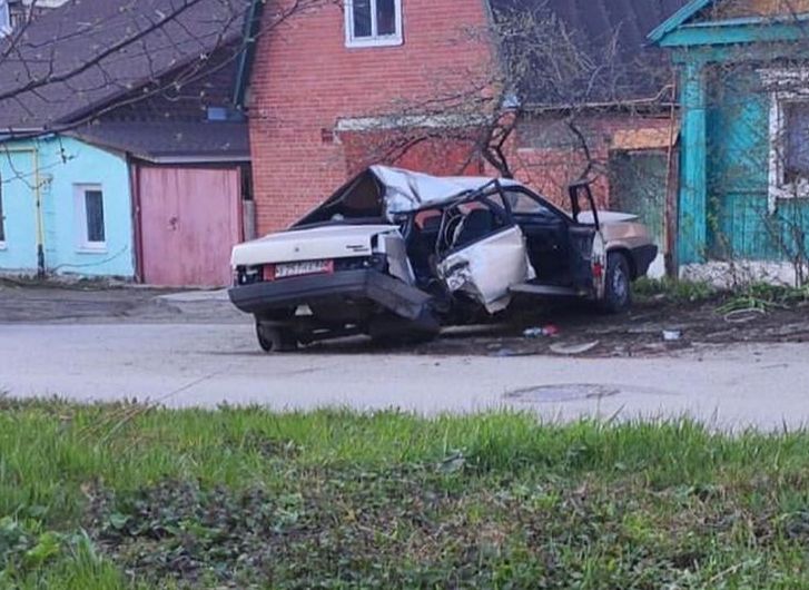 В ДТП на улице Татарской серьезно пострадали двое мужчин