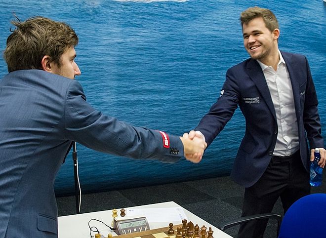 Карякин и Карлсен сыграли вничью девятую партию