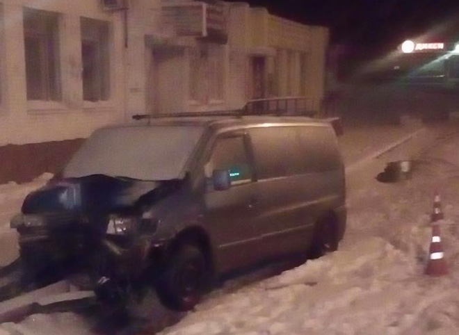 В Путятинском районе Mercedes врезался в дорожное ограждение