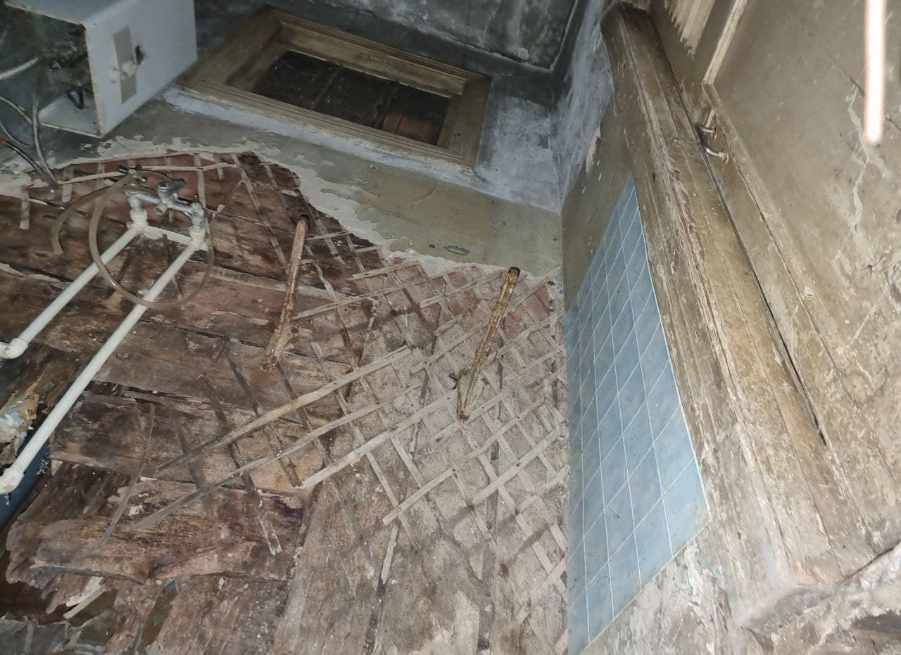 В мэрии прокомментировали обрушение в многоквартирном доме в Шлаковом
