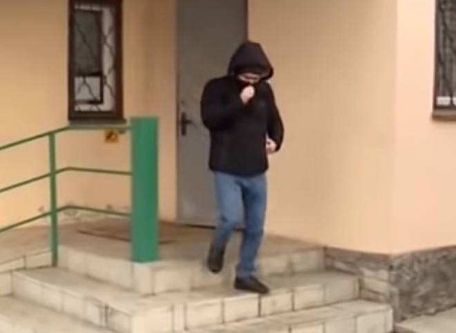 Видео: Станислав Сучков, устроивший смертельное ДТП в Шацке, выходит из суда и уезжает