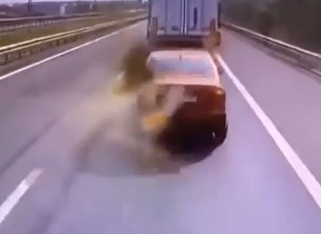 Страшное ДТП на Новорязанском шоссе попало на видео