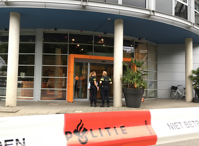 В Голландии мужчина захватил заложника в здании радиостанции 3FM