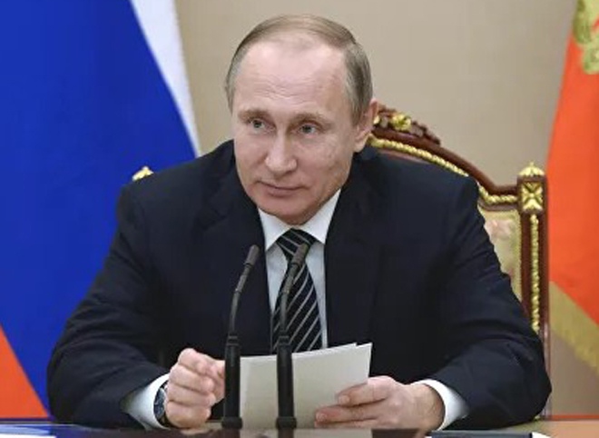 Путин наградил рязанских медиков медалью Луки Крымского