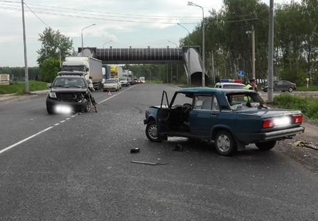 В Рязани водитель Nissan врезался в «Жигули»