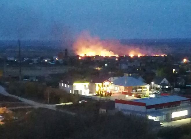 Очевидцы сообщили о загорании полей в Семчине