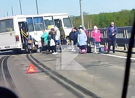 Опубликовано видео с места ДТП с автобусом на Солотчинском мосту