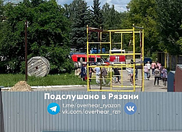 На улице Радиозаводской заметили скопление пожарных машин