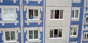Жители Касимова кричат из окон, протестуя против строительства высотки во дворе