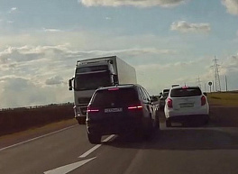 Рязанская ГИБДД проводит проверку после публикации видео с лихачом на BMW