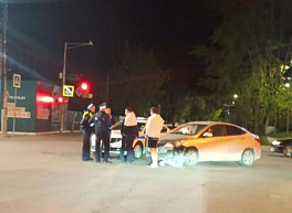 На улице Чапаева попал в аварию автомобиль ДПС