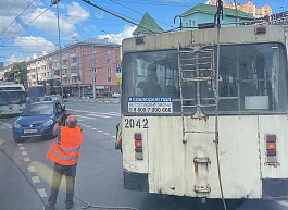 На Первомайском проспекте оборвались троллейбусные провода
