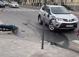 В ДТП с мотоциклом на улице Ленина пострадали два подростка 