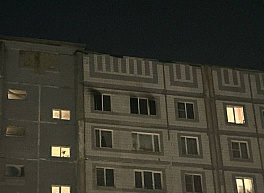 На улице Бирюзова загорелась квартира в девятиэтажке