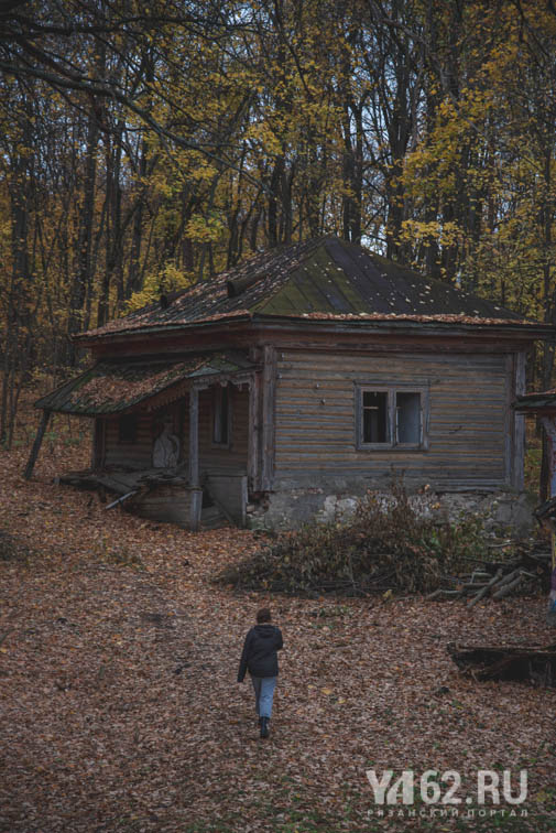 Фото 13 Реставратор оценивает масштабы имения на Быковой горе.JPG