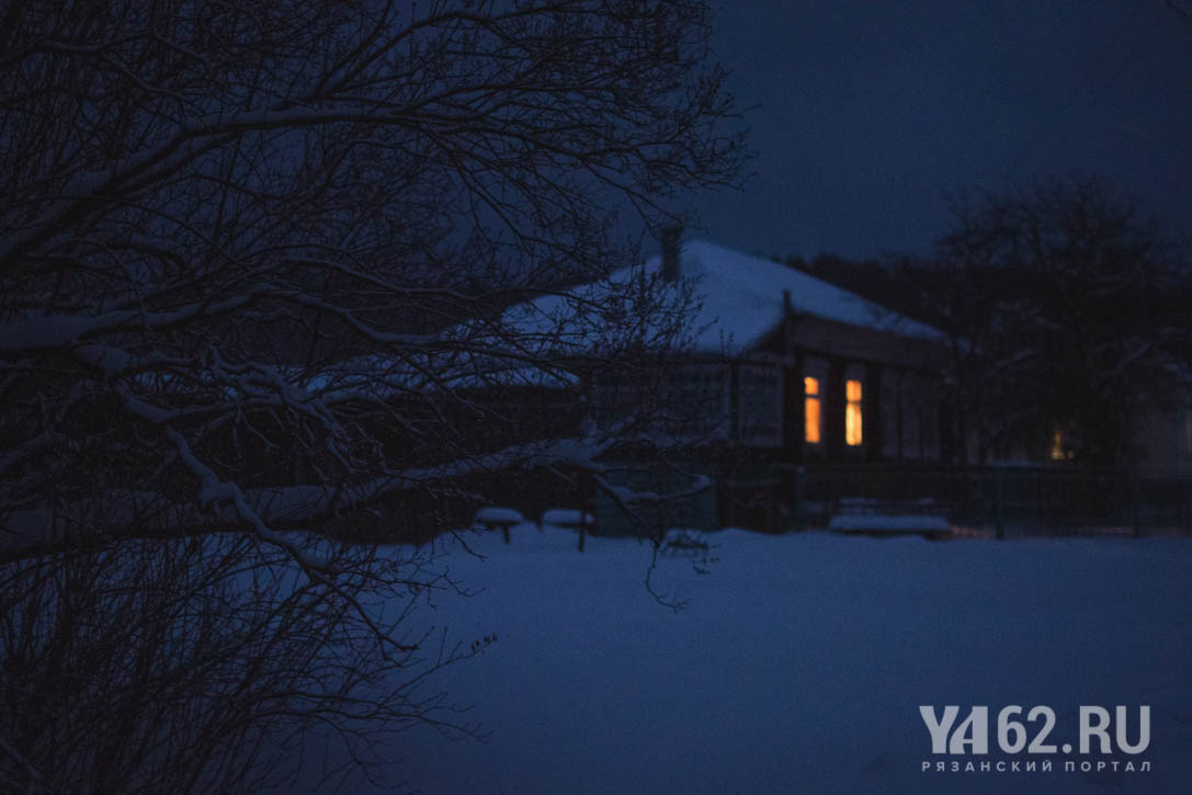 Фото 11 Ночные окна в деревянном доме.JPG