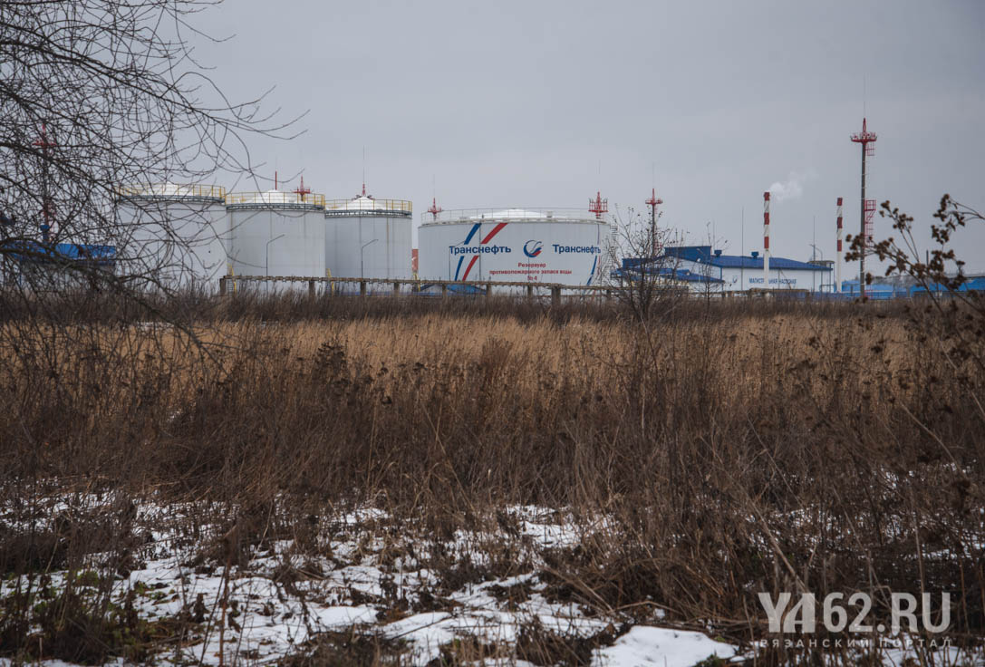 Фото 6 Нефтяные мощности близ Качева.JPG