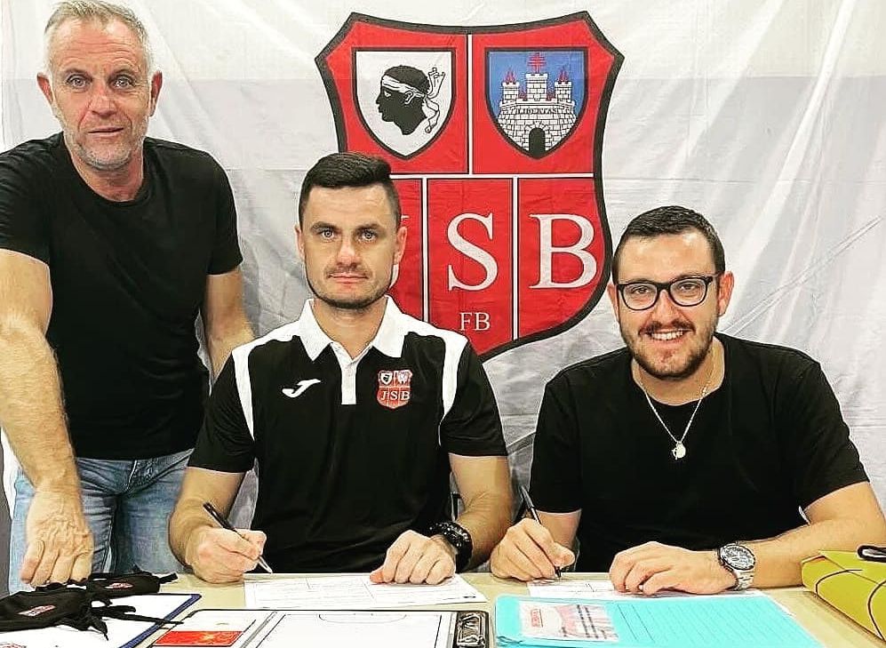 Футболист из Касимова подписал контракт с французским мини-футбольным клубом