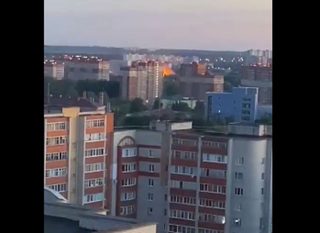 Момент падения самолета в Рязани попал на видео